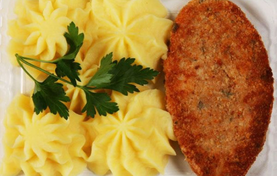 РЫБНЫЕ КОТЛЕТЫ с картофельным пюре