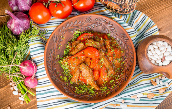БАРАНИНА, тушеная с овощами